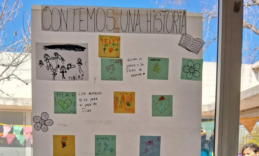 Afiche «Contemos una historia» con dibujos y producciones de los chicos del centro de salud, elaborado durante la residencia